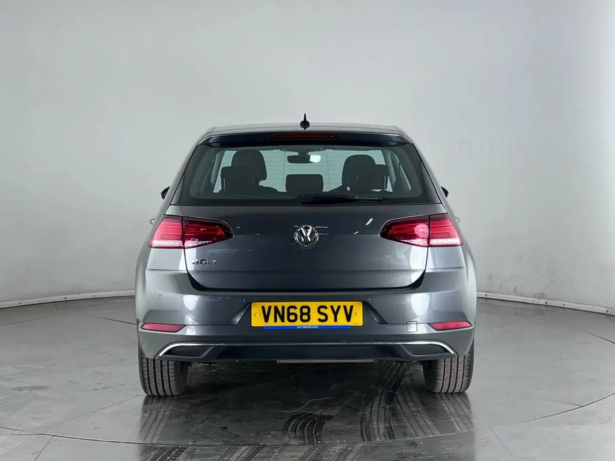 2018-volkswagen-golf-16tdi-se-nav-hatchback-5d-dsg-big-6