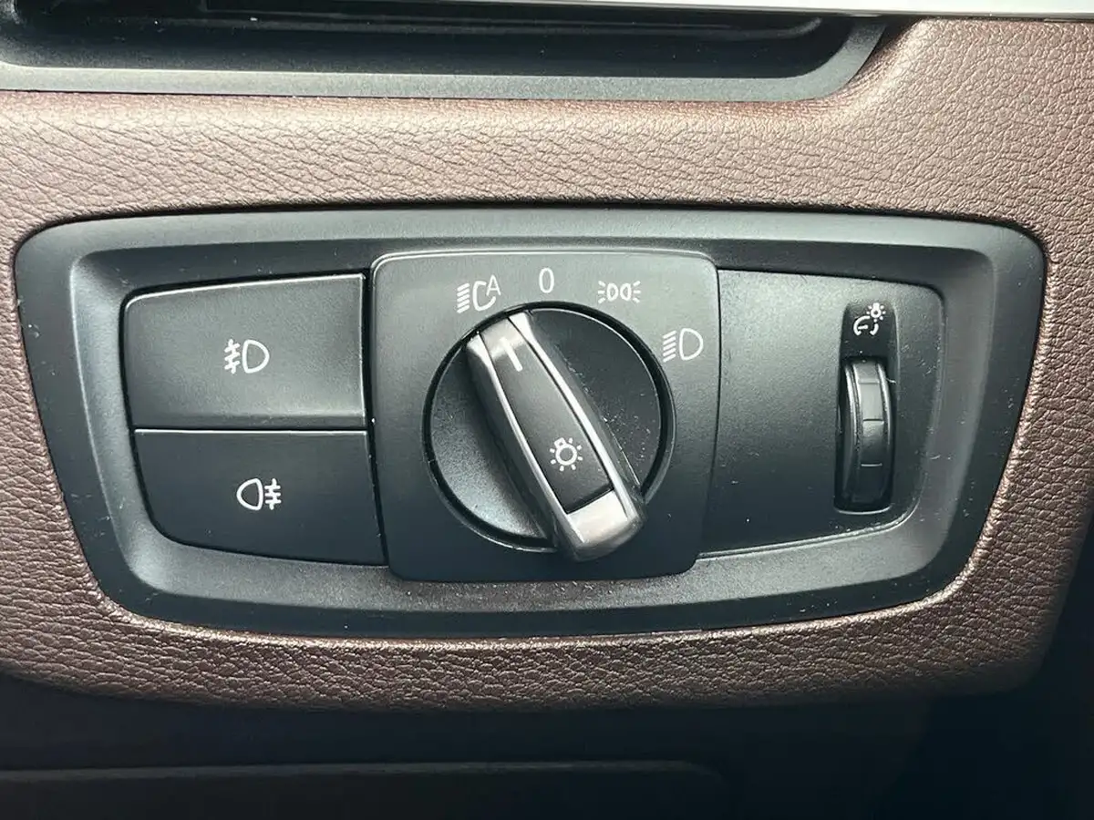 2018-bmw-x1-20-xdrive20i-xline-big-26