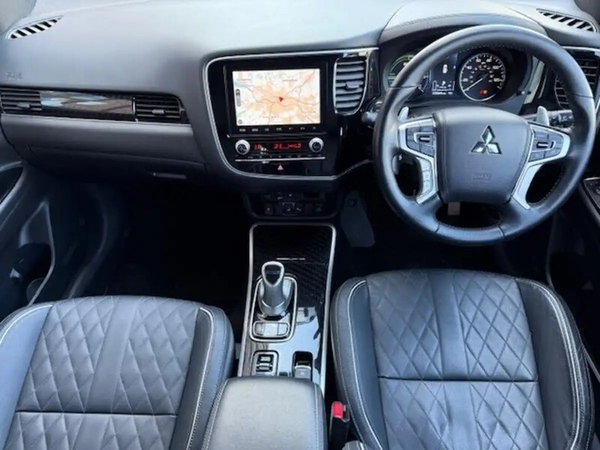 2021-mitsubishi-outlander-24-exceed-phev-big-23