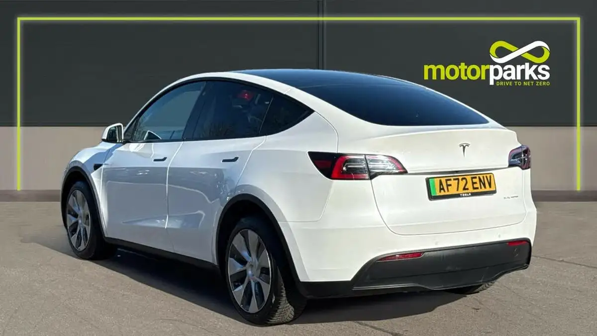 2022-tesla-model-y-e-long-range-big-4