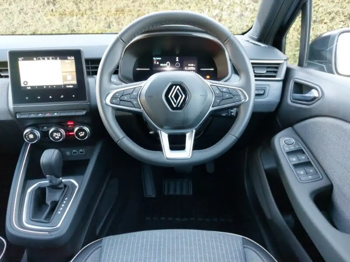 2024-renault-clio-16-techno-big-6
