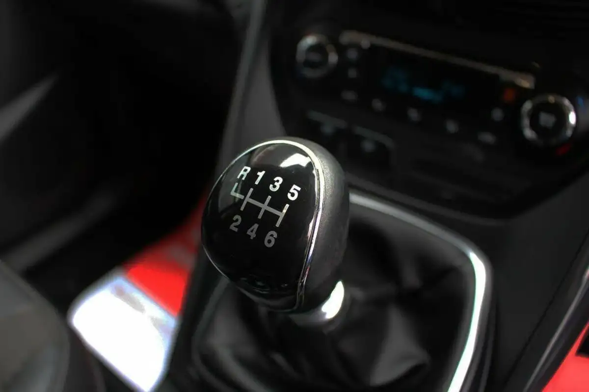 2014-ford-kuga-20tdci-titanium-140ps-big-12