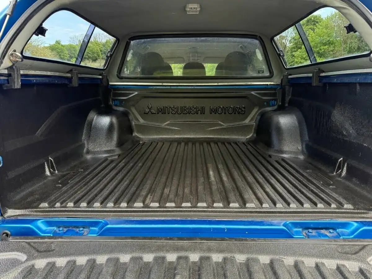 2018-mitsubishi-l200-24di-d-barbarian-eu6-big-14