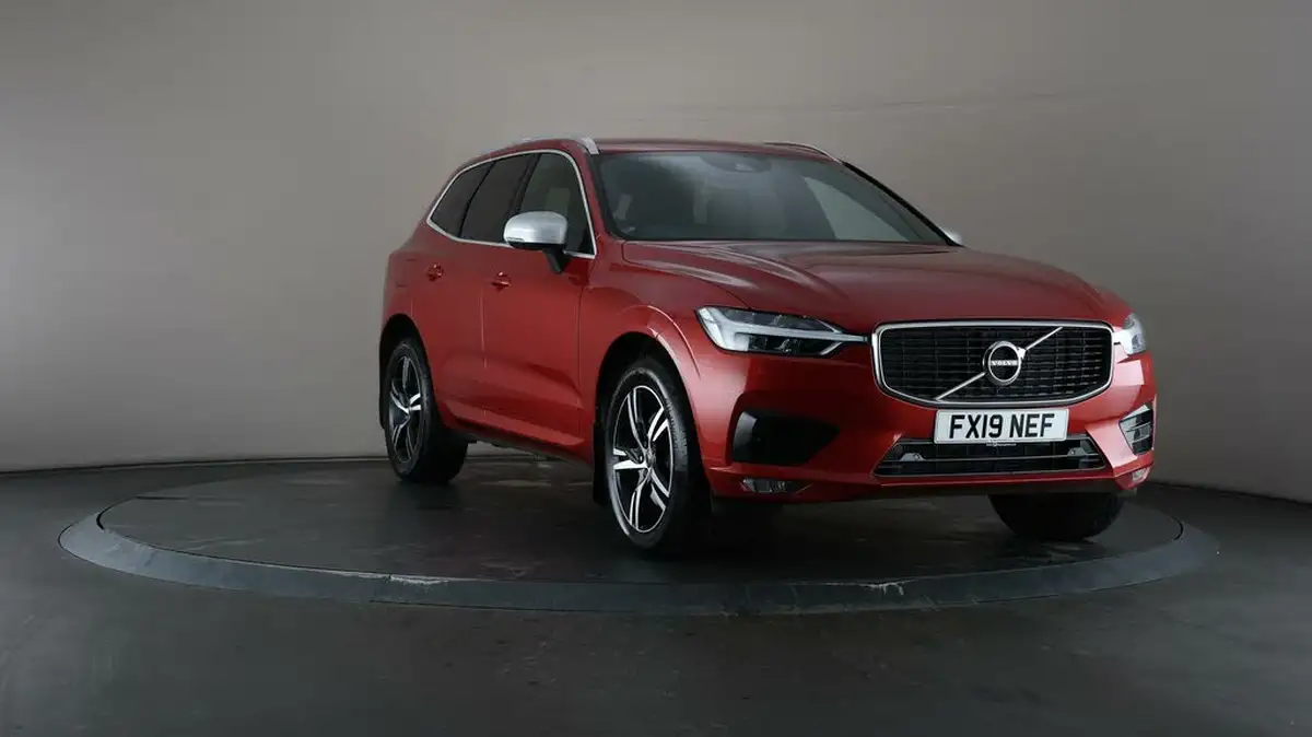 2019-volvo-xc60-20td-d4-r-design-4x4-ss-geartronic-big-44