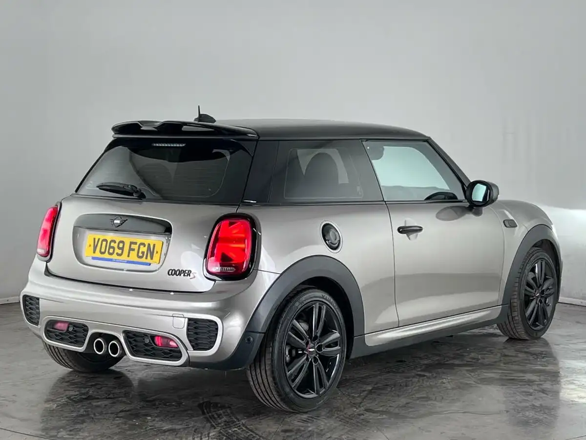 2019-mini-cooper-20-cooper-s-sport-189bhp-hatchback-3d-auto-big-2