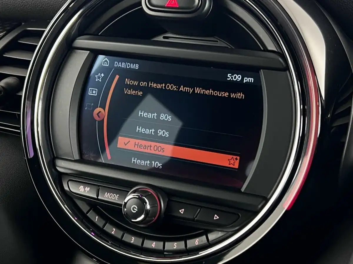 2019-mini-cooper-20-cooper-s-sport-189bhp-hatchback-3d-auto-big-21