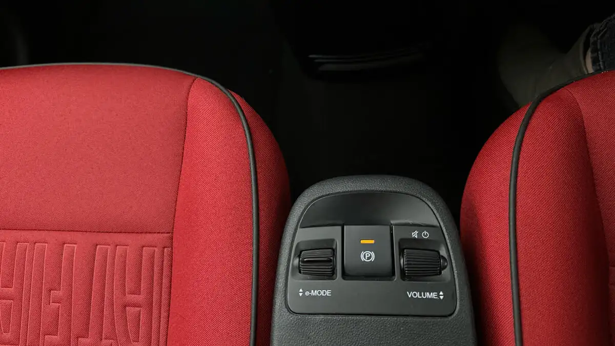 2022-fiat-500-e-red-117bhp-big-27