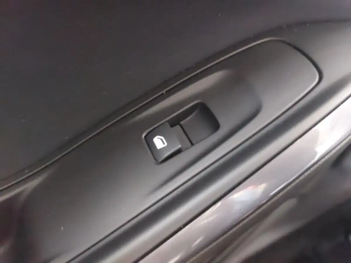 2021-vauxhall-grandland-x-12-griffin-auto-big-10