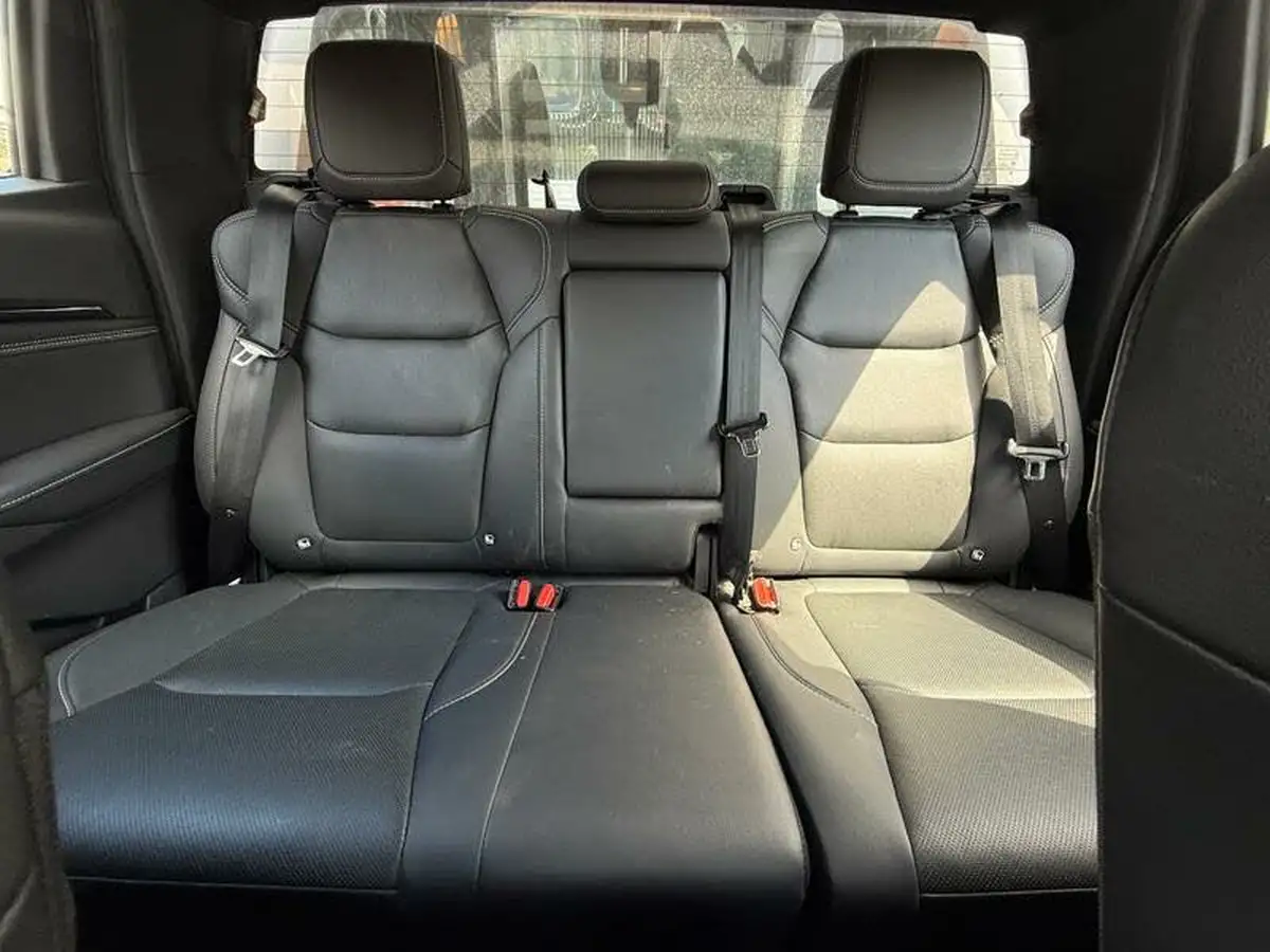 2022-isuzu-d-max-19td-v-cross-pick-up-auto-big-16