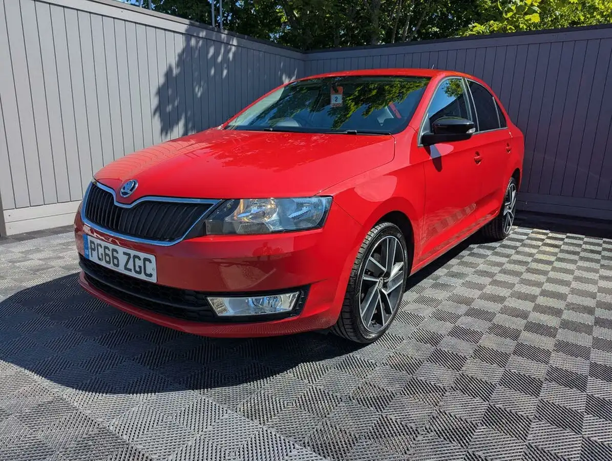 2017-skoda-rapid-12-tsi-sport-big-12