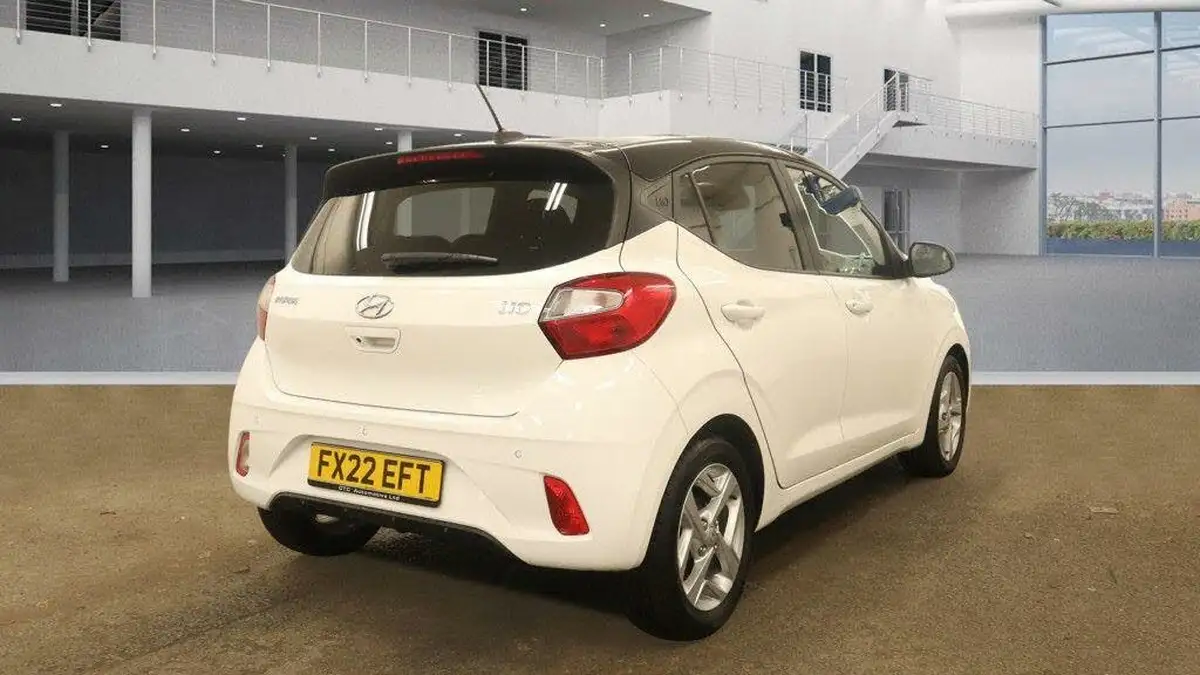 2022-hyundai-i10-12-premium-big-3