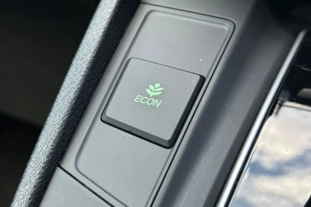 2019-honda-cr-v-15-vtec-turbo-sr-193ps-cvt-big-39