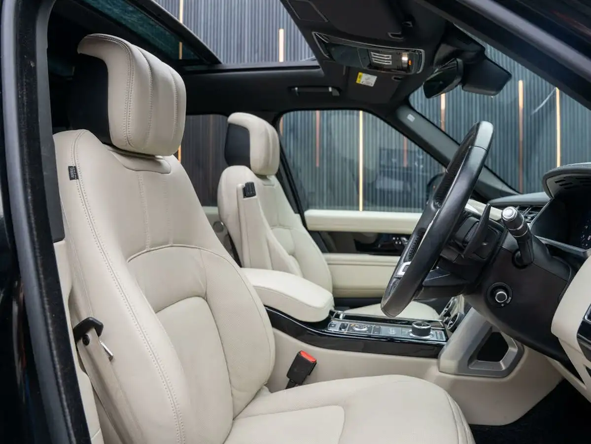 2021-land-rover-range-rover-30-p400-vogue-se-big-1
