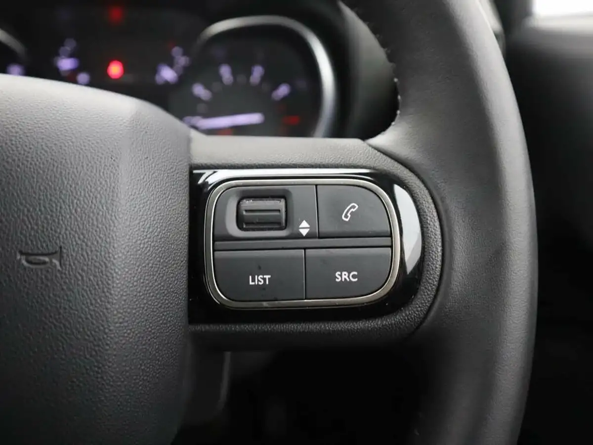 2022-citroen-c3-aircross-12-puretech-shine-plus-130ps-eat6-big-34