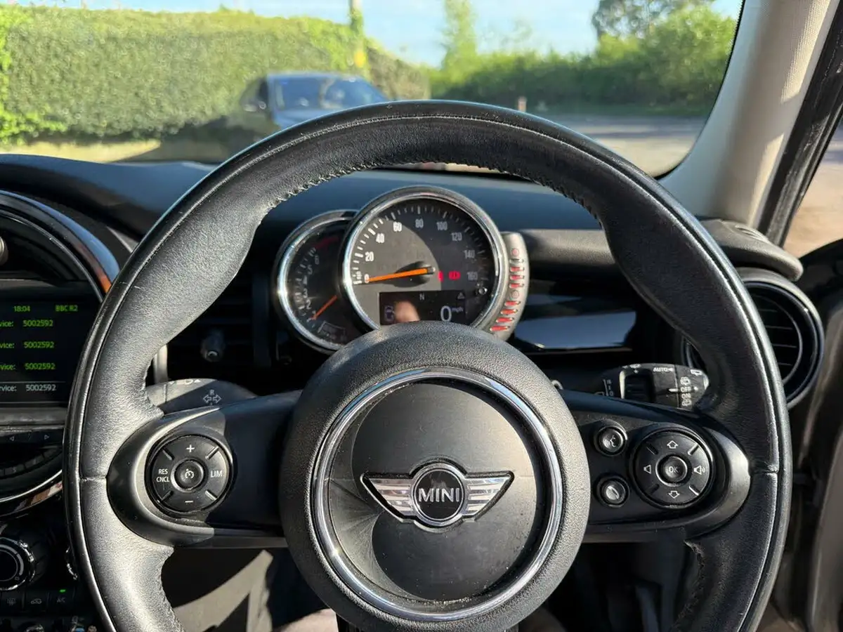 2016-mini-cooper-20-cooper-s-ss-hatchback-5d-big-37