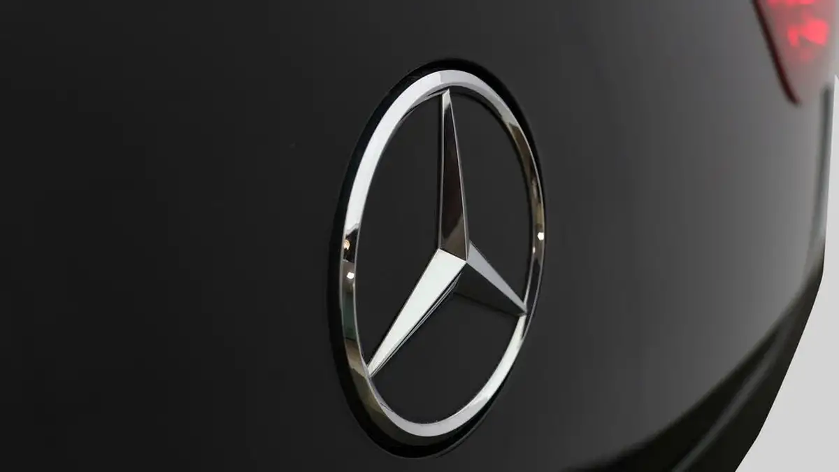 2021-mercedes-benz-cla-13-cla-200-amg-line-coupe-4d-big-19
