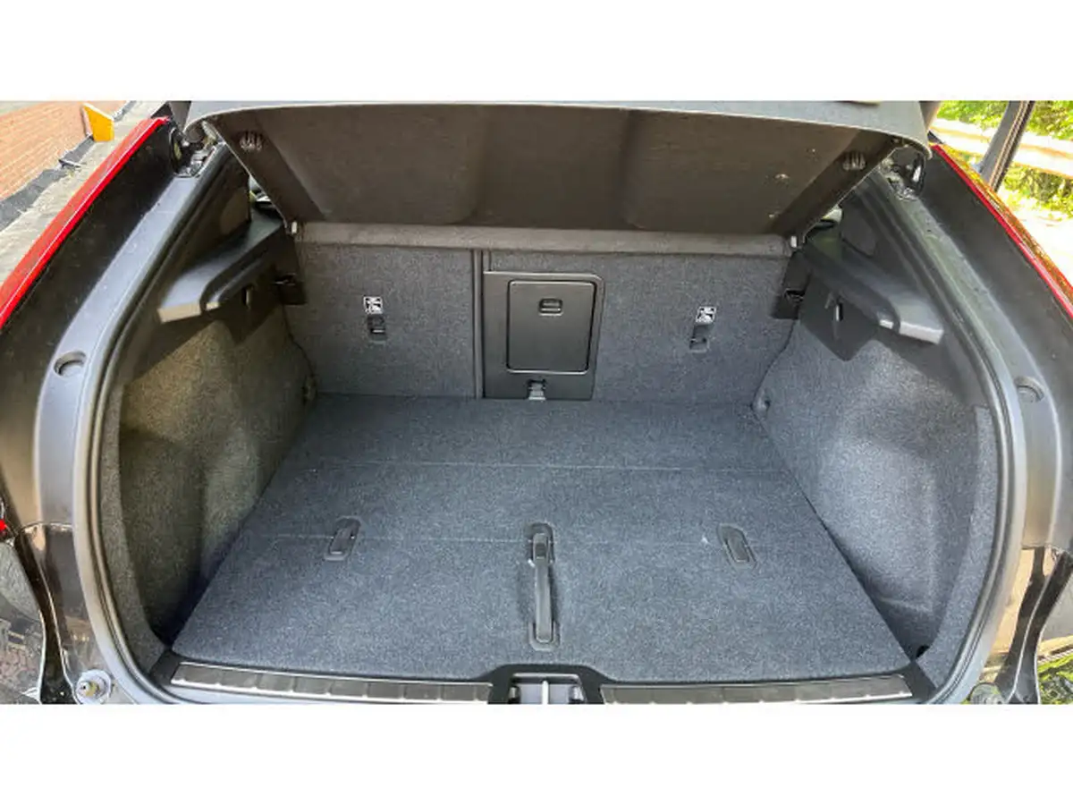 2024-volvo-c40-e-recharge-ultimate-235bhp-big-16