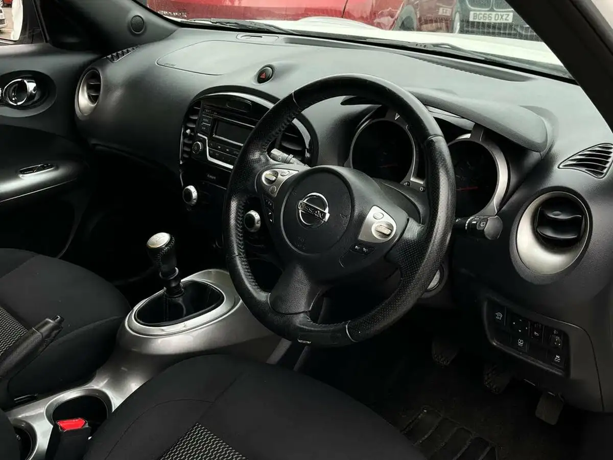 2015-nissan-juke-12-acenta-big-8