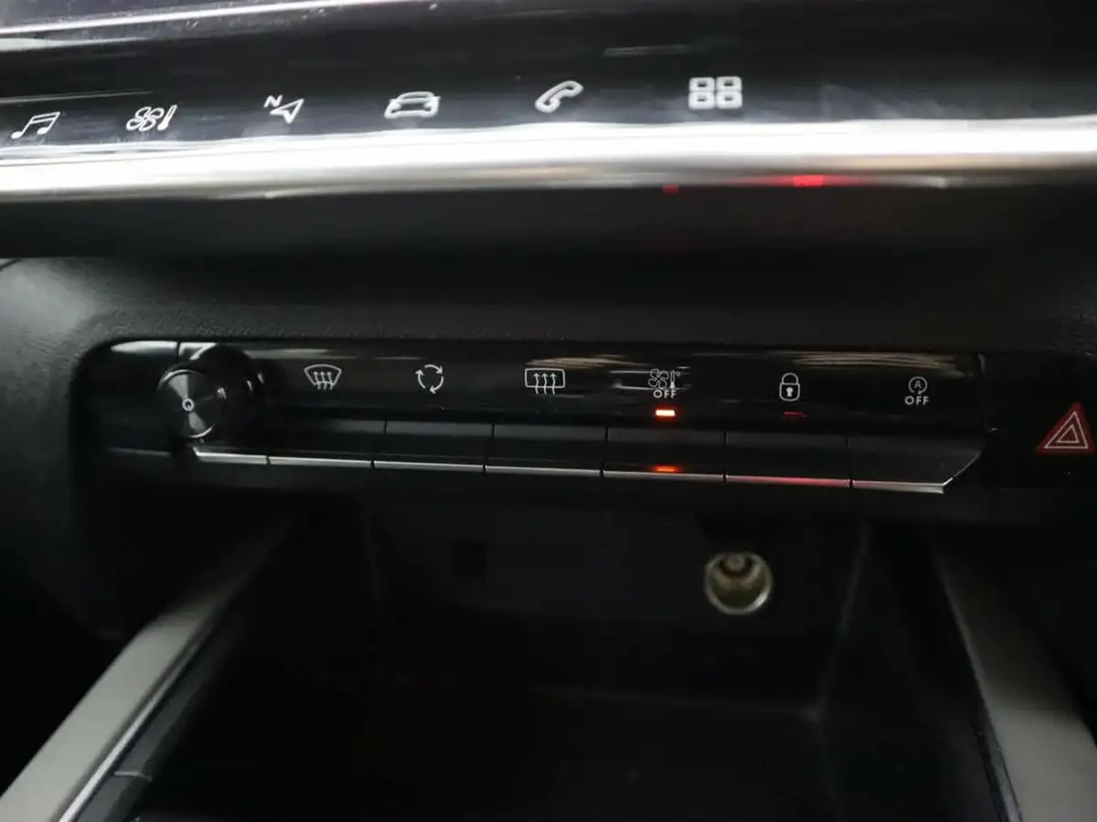 2021-citroen-c5-aircross-12-puretech-flair-big-30