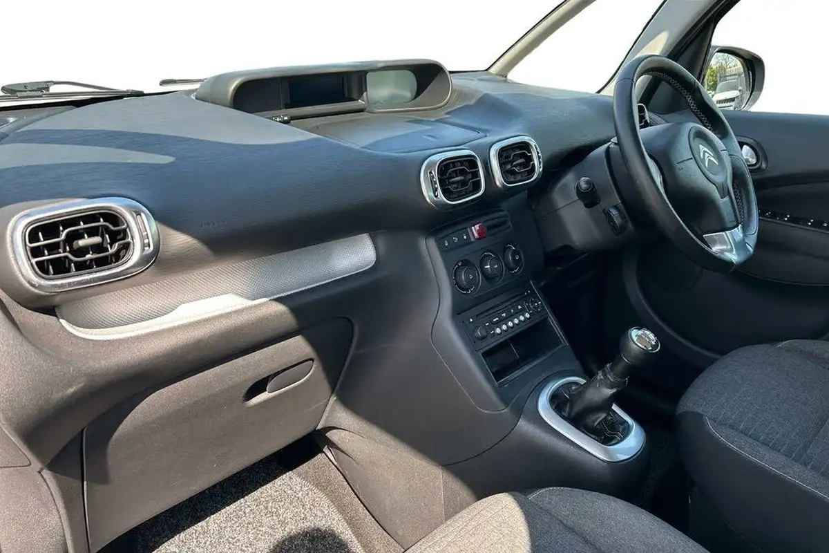 2016-citroen-c3-picasso-16bluehdi-edition-big-6