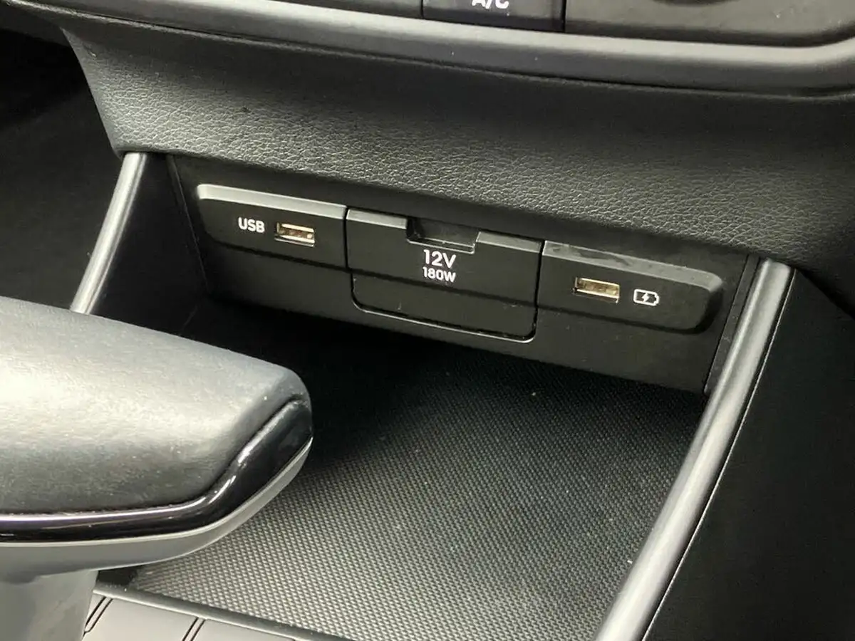 2022-hyundai-bayon-10-t-gdi-se-connect-dct-big-39