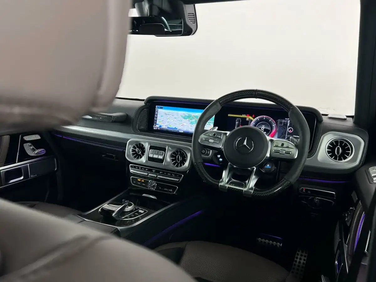 2021-mercedes-benz-g-class-40-g63-amg-big-29