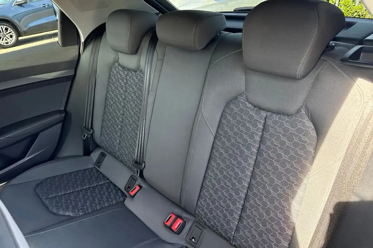 2019-audi-a1-10-30-tfsi-sport-big-18