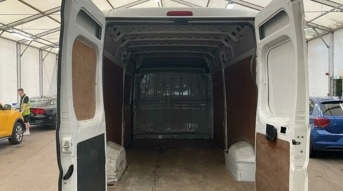 2019-citroen-relay-20bluehdi-35-l3h2-enterprise-130eu6-big-2