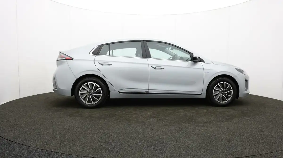 2021-hyundai-ioniq-e-premium-electric-100kw-big-38