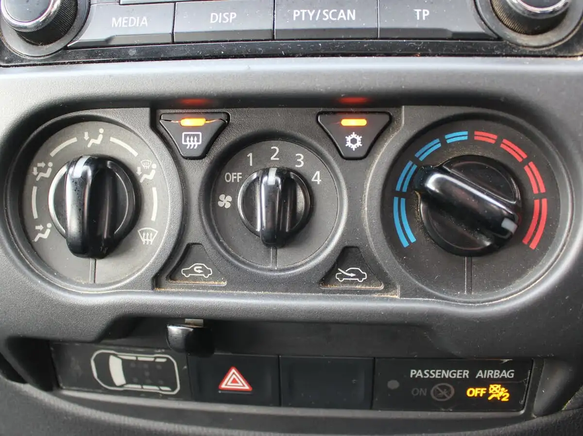 2019-mitsubishi-l200-24di-d-4life-eu6b-double-pickup-big-21