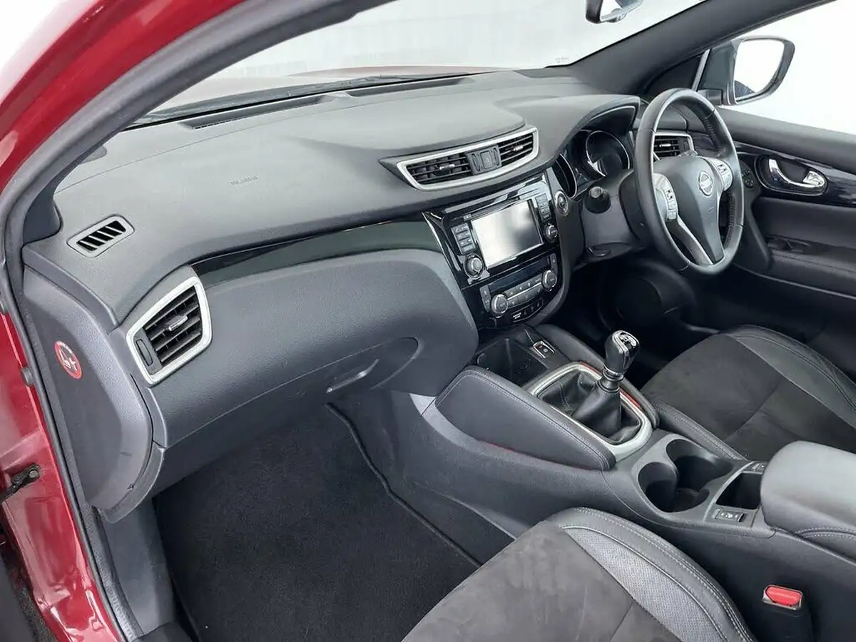 2017-nissan-qashqai-15dci-n-vision-18in-big-31