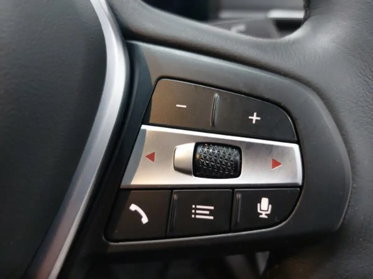 2024-bmw-i4-e-edrive35-sport-big-12