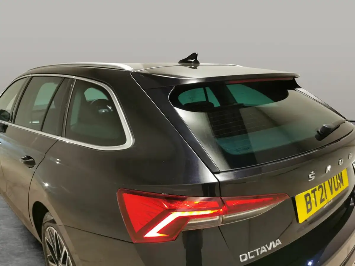 2021-skoda-octavia-20tdi-se-l-116ps-estate-big-13