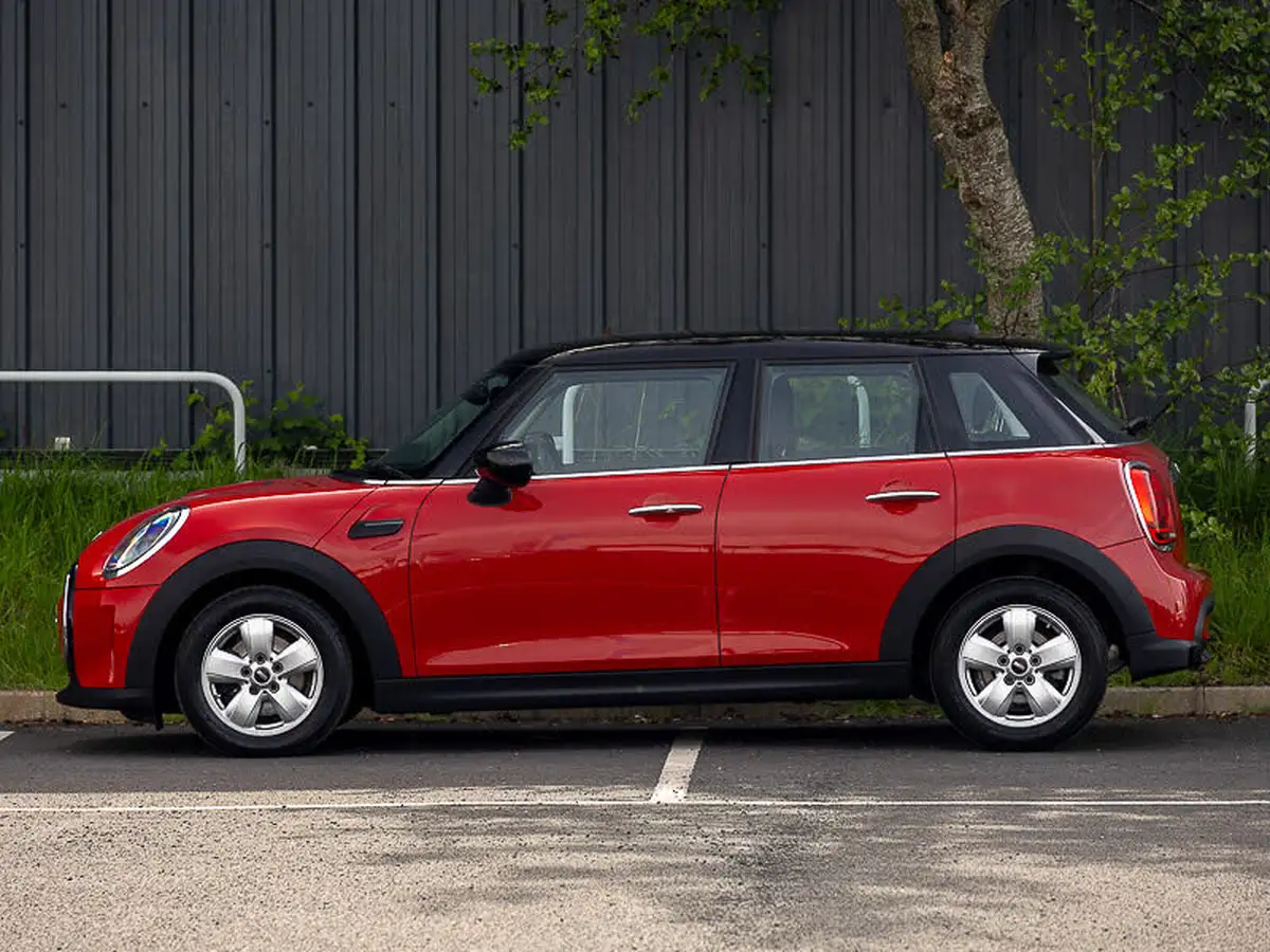 2021-mini-cooper-15-cooper-classic-hatchback-5d-big-3