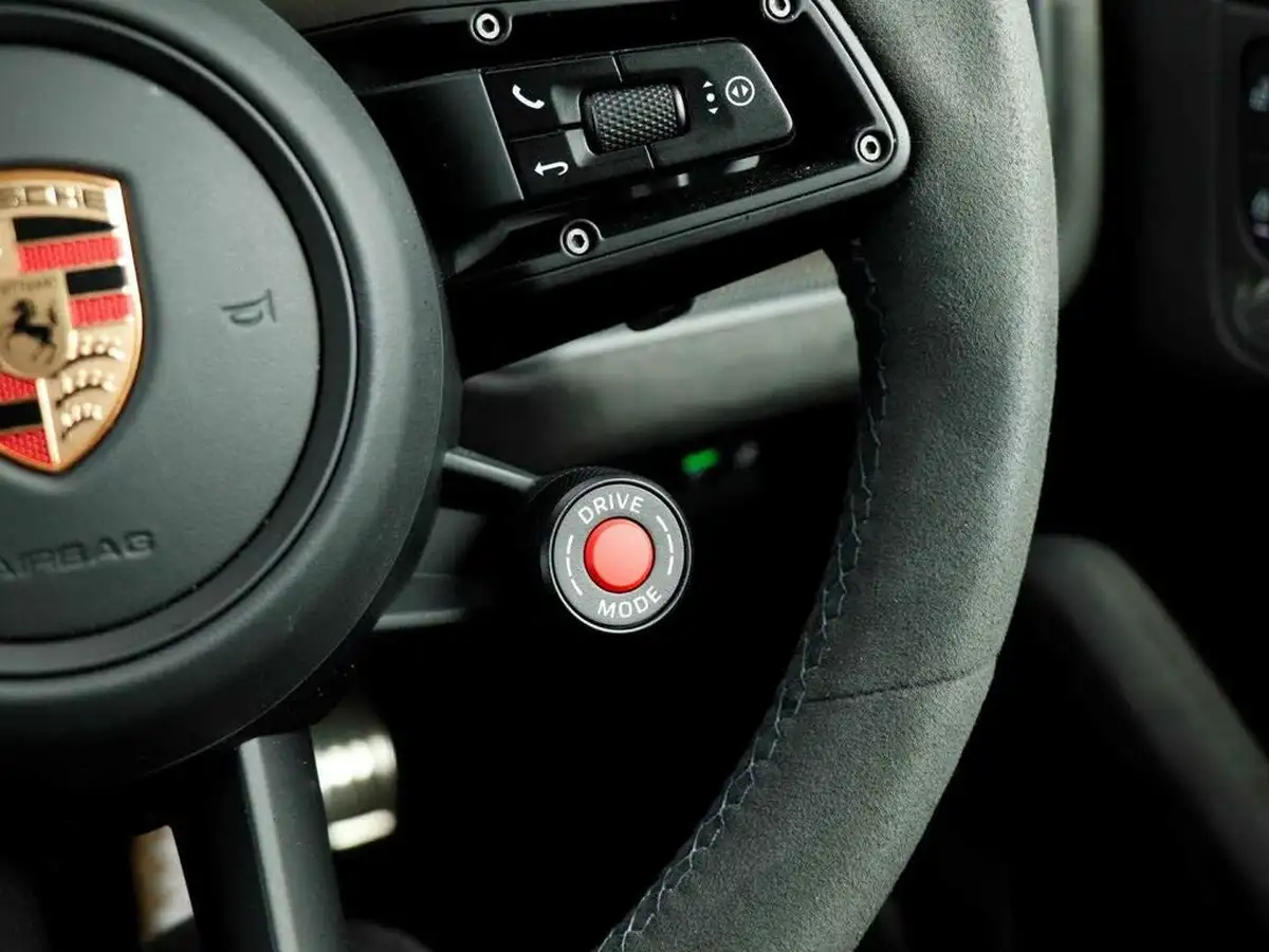 2024-porsche-cayenne-40-v8-turbo-e-hybrid-gt-package-coupe-big-20