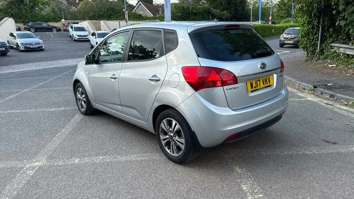 2017-kia-venga-14-sr7-big-20