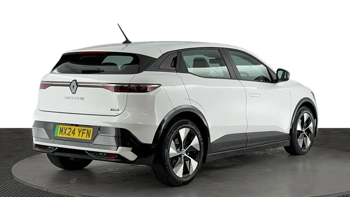 2024-renault-megane-e-tech-e-equilibre-big-3