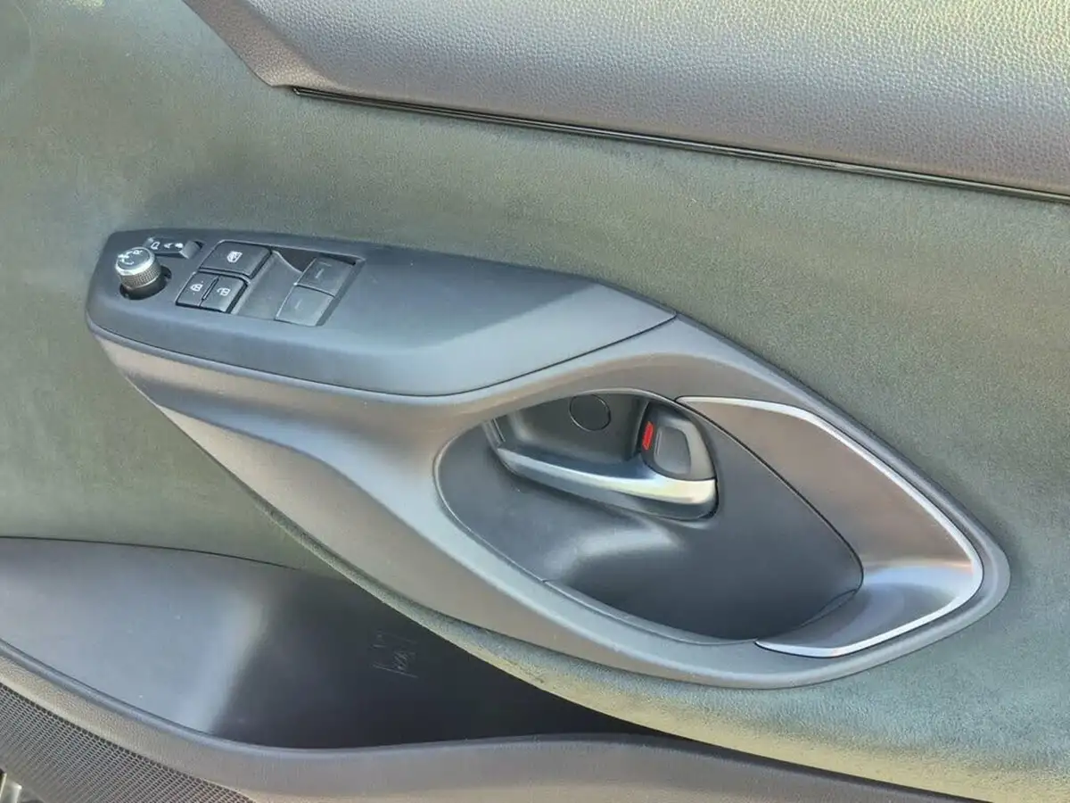 2021-toyota-yaris-16-gr-circuit-pack-big-14