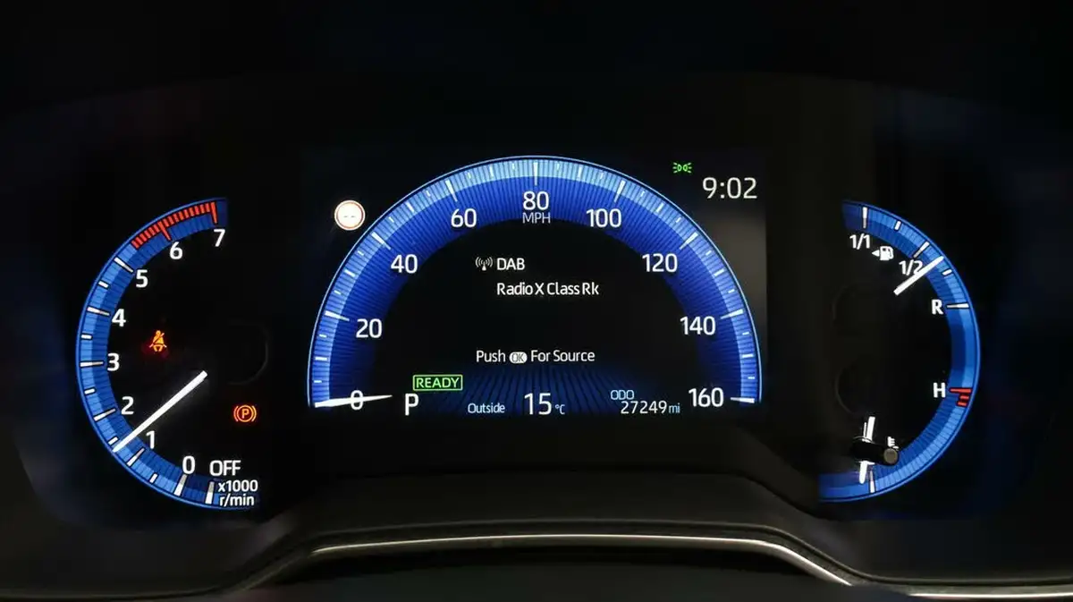 2021-toyota-corolla-18-vvt-i-icon-tech-spare-wheel-touring-sports-5d-big-10