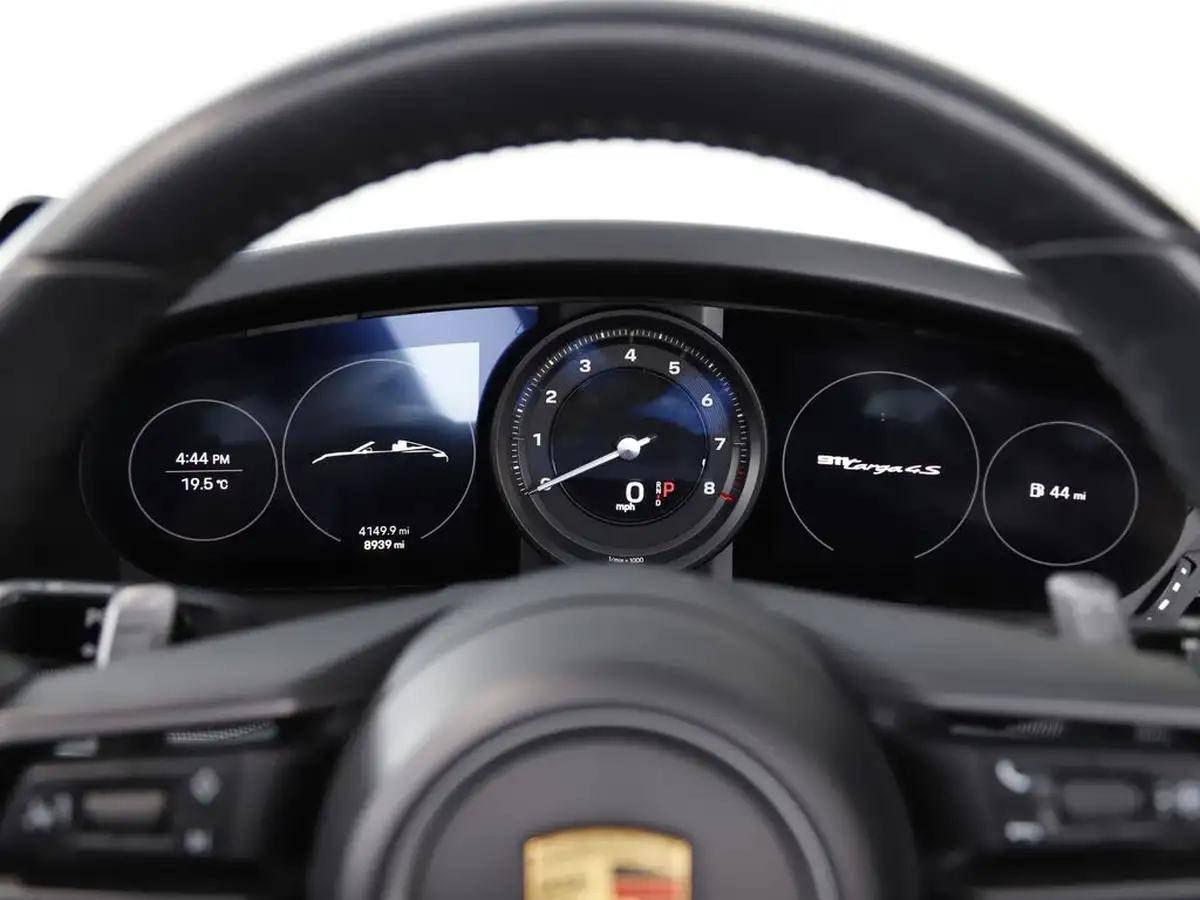 2021-porsche-911-30-targa-4s-big-38