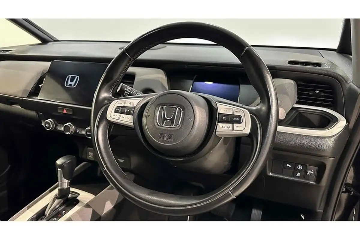 2021-honda-jazz-15-i-mmd-crosstar-ex-109ps-two-tone-big-24