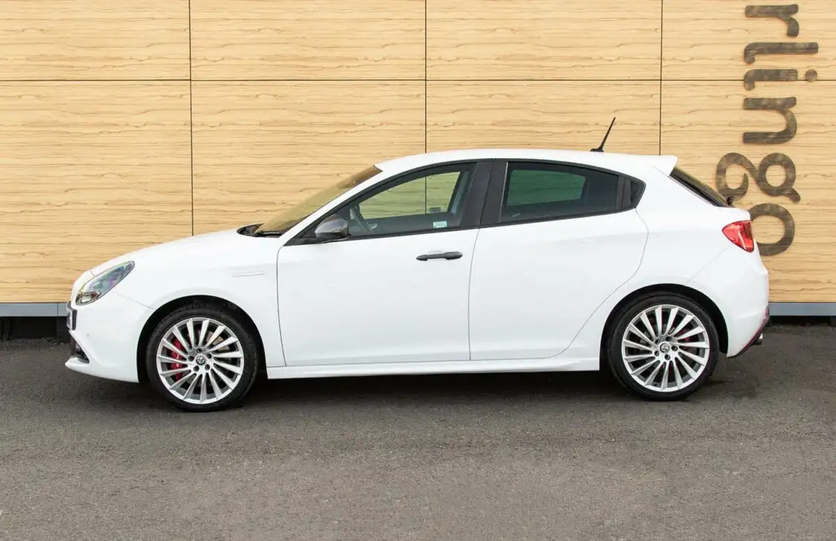 2016-alfa-romeo-giulietta-14-tb-multiair-speciale-big-12