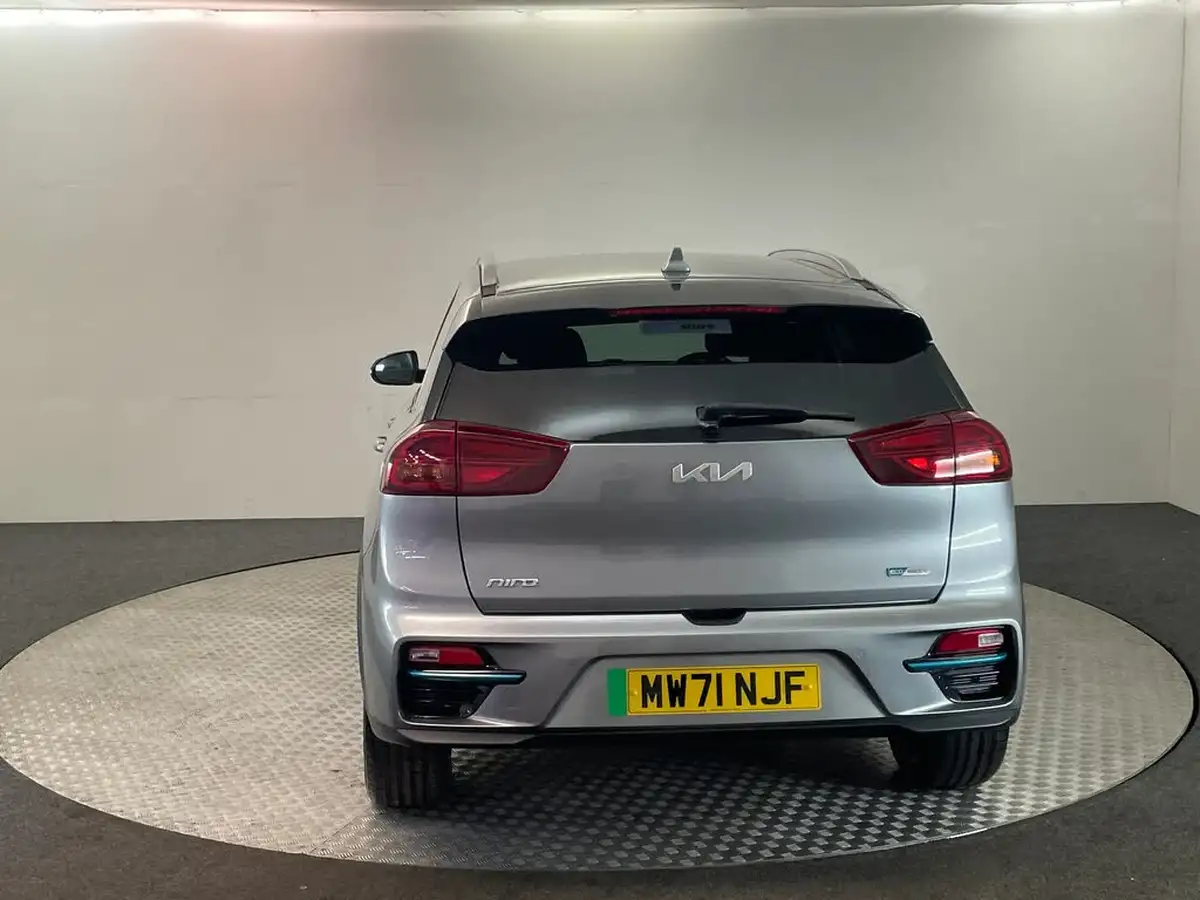 2022-kia-e-niro-ev-2-64-big-12