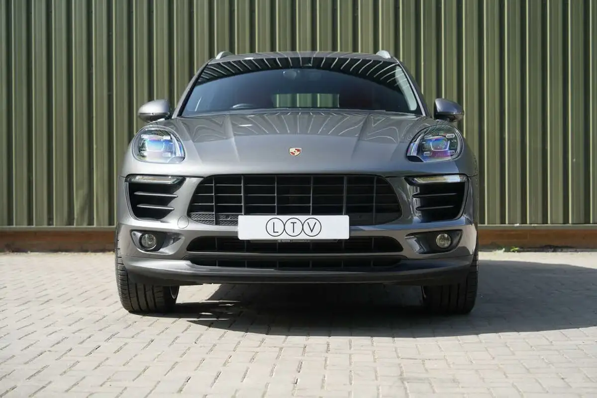 2018-porsche-macan-30td-s-big-1