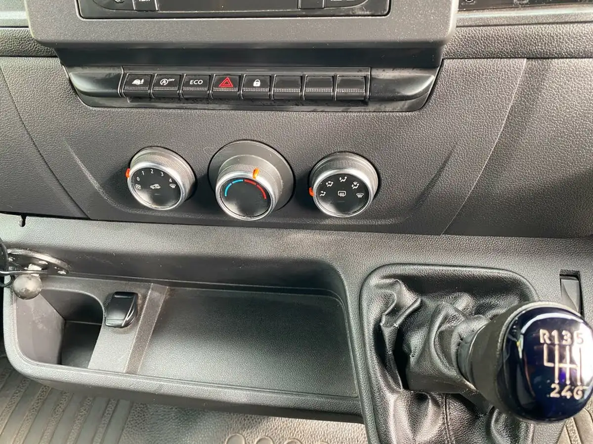 2020-renault-master-23dci-lm35-150-business-energy-big-38