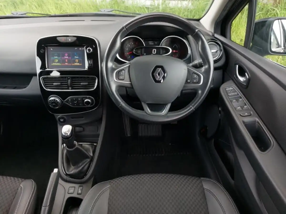 2017-renault-clio-15dci-dynamique-s-nav-90bhp-big-6