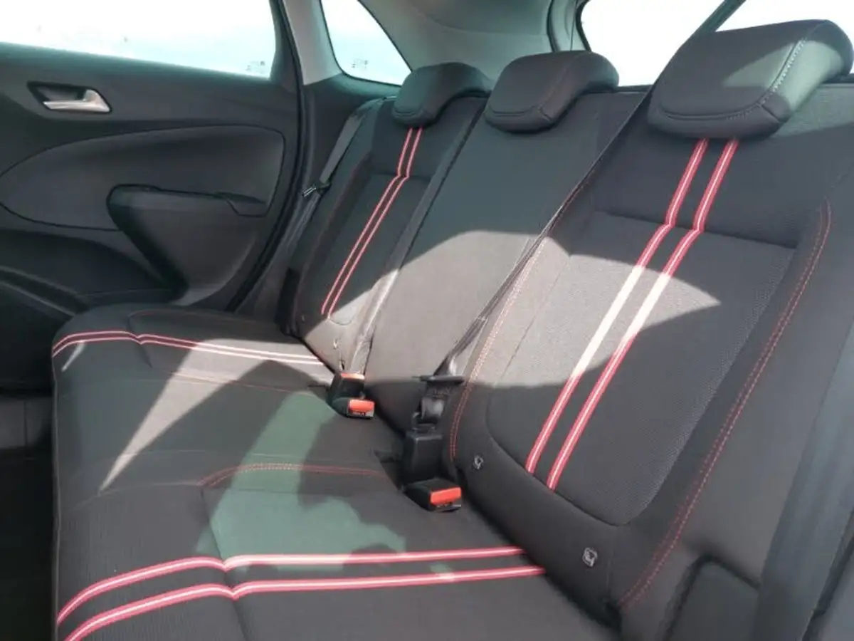 2022-vauxhall-crossland-12i-gs-line-big-5