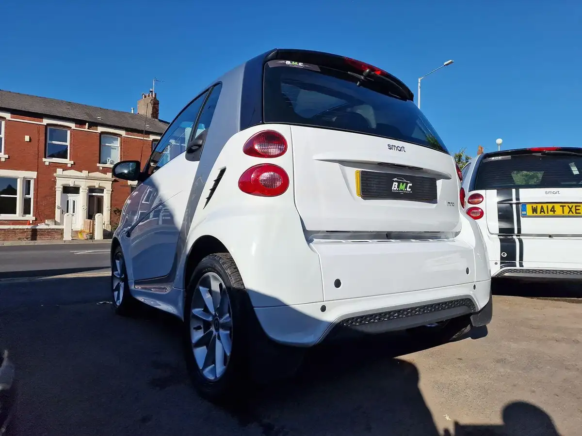 2014-smart-fortwo-10-passion-71bhp-coupe-big-3