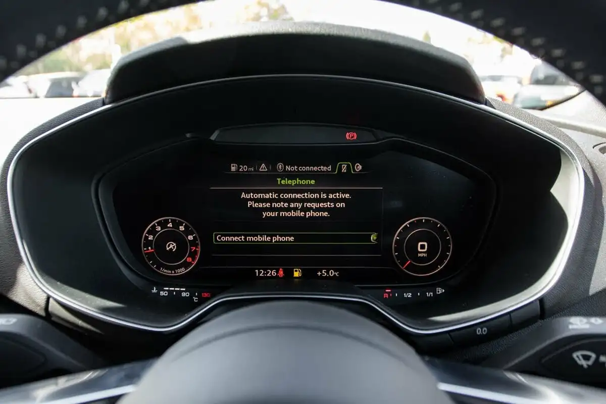 2015-audi-tt-coupe-20-tfsi-s-line-big-25