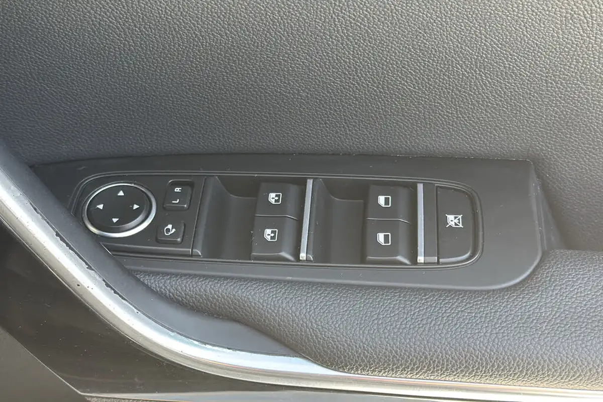 2018-kia-ceed-10-t-gdi-3-hatchback-big-21